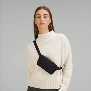 Lululemon nylon mini belt bag fanny pack
